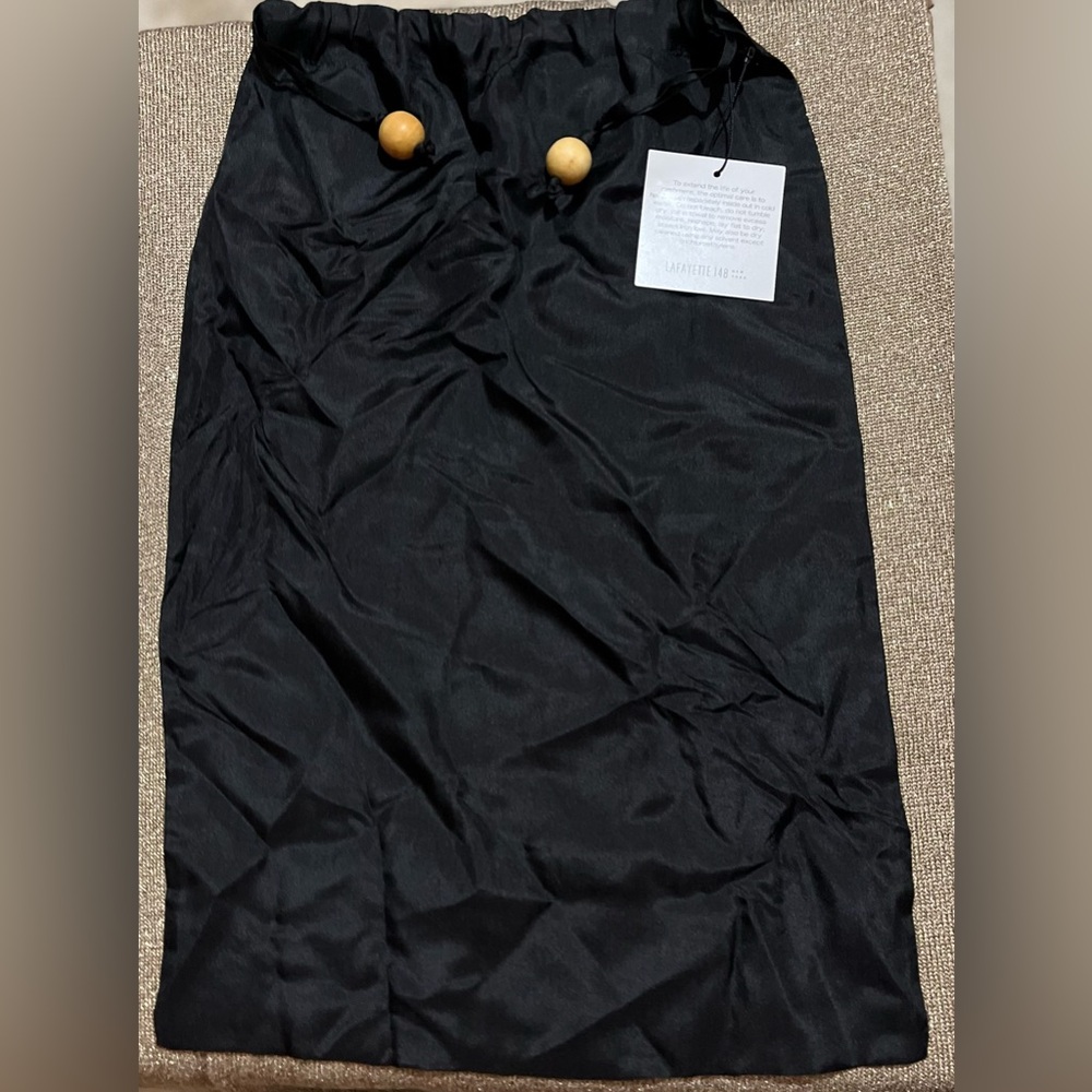 NWT Lafayette 148 New York SILK drawstring bag (to store your Cashmere)